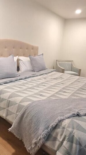 3 sovrum, värdeförvaringsskåp på rummet och strykjärn/strykbräda