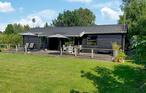 Exterior - 3 bedroom amazing home in Dronningmølle (Dronningmølle)