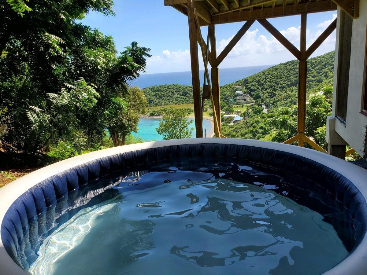 Bain à remous extérieur