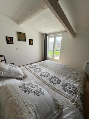 2 soverom, strykejern/-brett, wi-fi og sengetøy