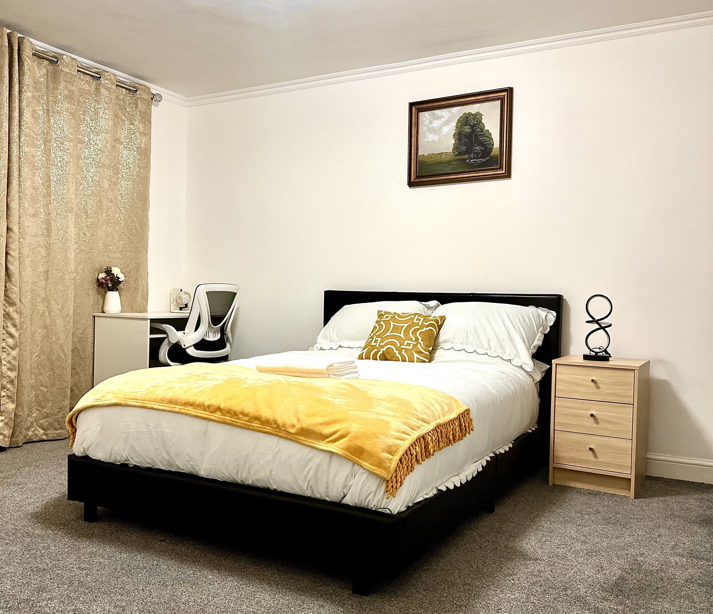 1 室のベッドルーム、デスク、アイロン / アイロン台、WiFi (無料)