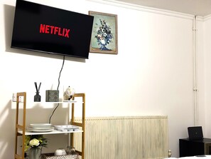 1 soverom, skrivebord, strykejern/-brett og wi-fi (inkludert)