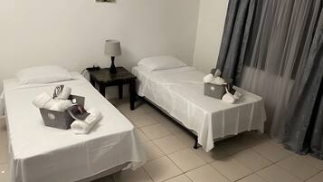 3 chambres, fer et planche Ă repasser, Wi-Fi gratuit, draps fournis