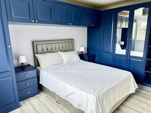 3 makuuhuonetta, työpöytä, silitysrauta/-lauta, Wi-Fi