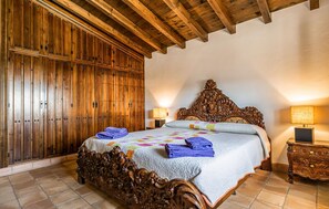 3 Schlafzimmer, Reisekinderbett, kostenloses WLAN, Bettwäsche