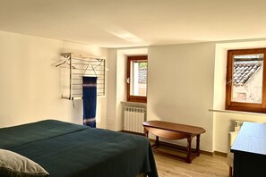 2 bedrooms, WiFi, bed sheets - S332 – Sirolo, apartment on the ground floor with courtyard and parking space (Sirolo)