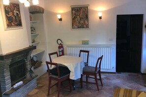 Dining - S333 – Sirolo, three-room apartment with terrace and parking space (Sirolo)