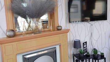 Chalet | Living area | TV, fireplace