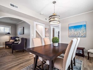 Dining - Lake Erie retreat - pet-friendly home near parks (Willoughby)