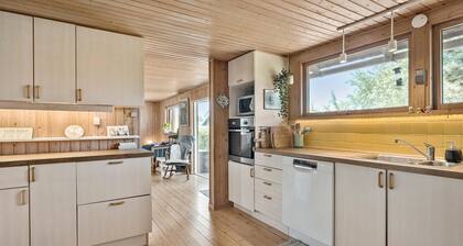 Cozy home in Korsør with kitchen