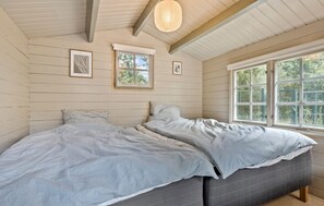 3 bedrooms, iron/ironing board, travel cot, free WiFi - 3 bedroom gorgeous home in Vejby (Vejby)