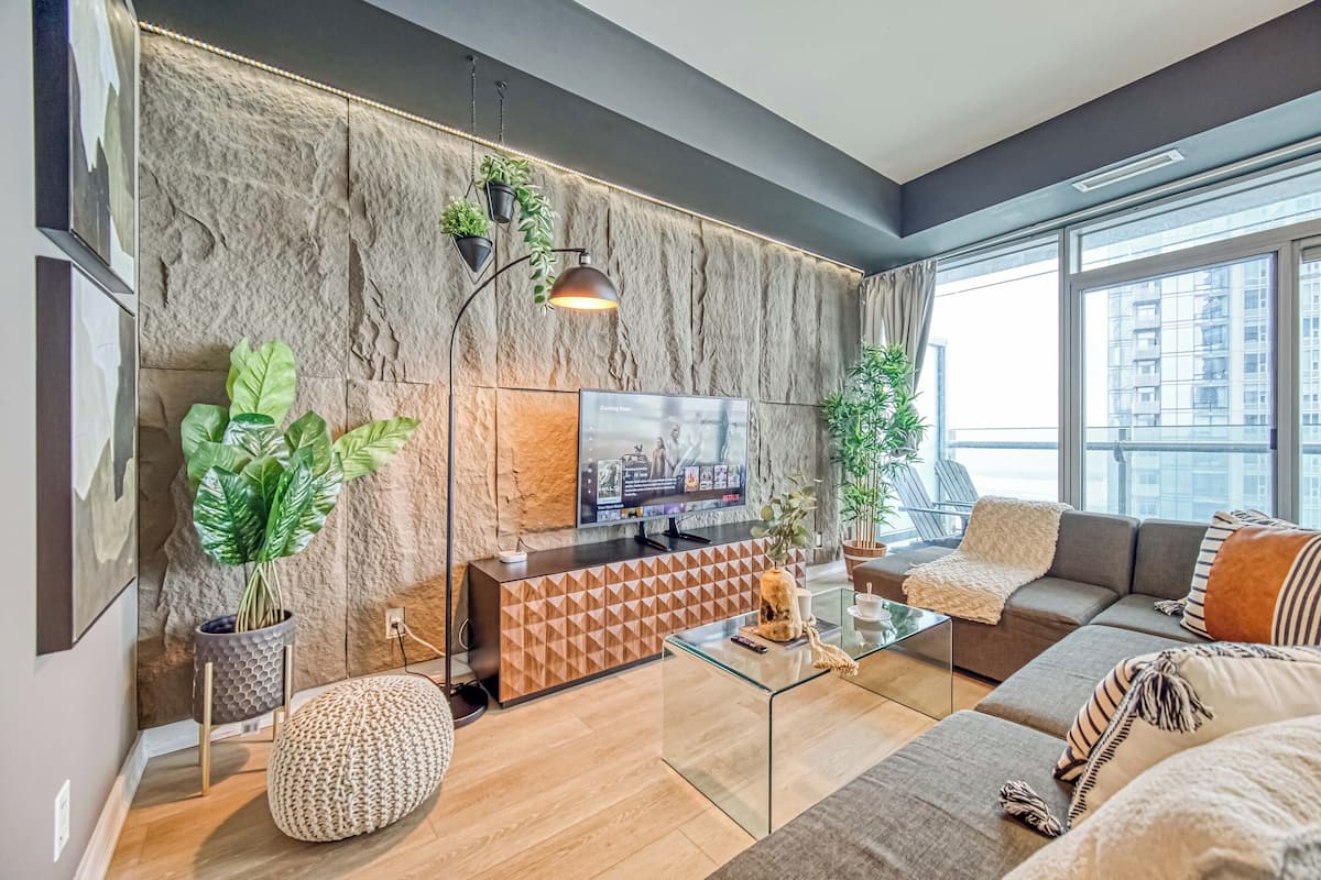 Classic Condo | 2 bedrooms, free WiFi