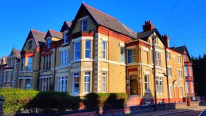 Front of property - Newsham House (Liverpool)