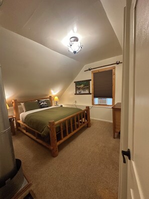 2 bedrooms, iron/ironing board, travel crib, free WiFi