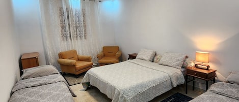 2 bedrooms, iron/ironing board, free WiFi, bed sheets
