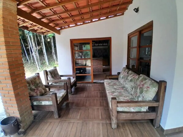 Terrace/patio - Sítio com Privacidade: Cachoeira e Mata Atlântica (Juquitiba)