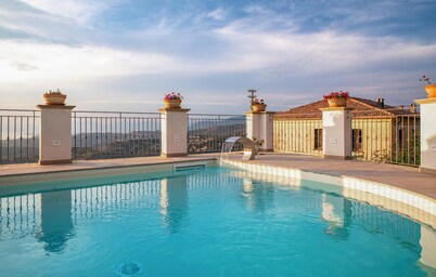 Acogedora casa en Laureana Cilento