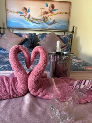 1 개의 침실, 무료 WiFi