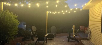 Spacious home for family and friends, 10 minutes to Boyne mtn! 