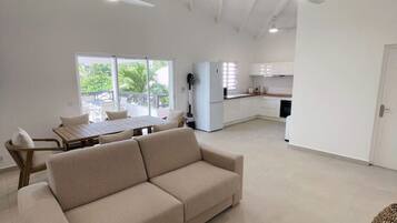 智能电视、立体声音响