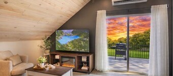 A homey haven, perfectly located between the Ark and the Creation Museum.