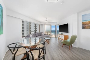 TV connectée, table de tennis de table