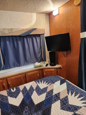 1 habitación, wifi y ropa de cama