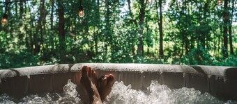 Treehouse w/ Hot Tub near Shawnee National Forest
