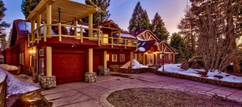 Luxe141 Spacious Luxury  Log Cabin