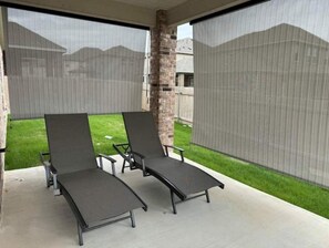 Terrace/patio - New Manor Home 3br/2.5ba 6 beds (Manor)
