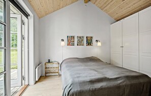 4 soverom, reiseseng for barn og wi-fi (inkludert)