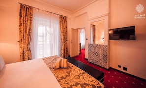 Suite senior | Ropa de cama de alta calidad y artículos del minibar gratis