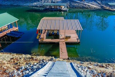 New lake home with private dock, deck, grill,  WiFi, W/D & AC