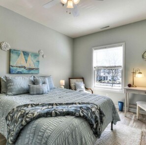 2 室のベッドルーム、デスク、アイロン / アイロン台、WiFi (無料)