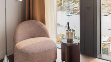 Superior tweepersoonskamer, niet-roken (Floor 58) | Luxe beddengoed, donsdekens, pillowtop-bedden, een minibar