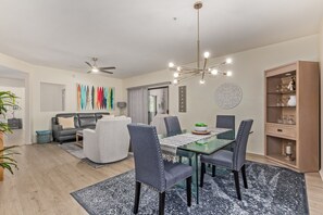 Dining - Stunning 3 bedroom in the heart of Scottsdale (Scottsdale)
