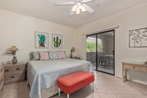 2 bedrooms, desk, iron/ironing board, free WiFi - Stunning 3 bedroom in the heart of Scottsdale (Scottsdale)