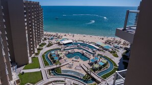 Een verwarmd zwembad