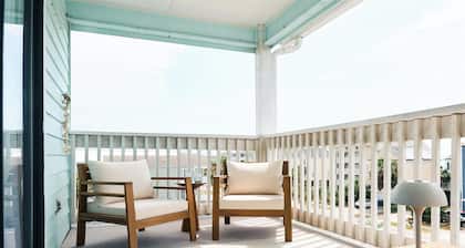 Top Floor Surfside Beach Condo with Pool & Easy Beach Access, Pets Welcome