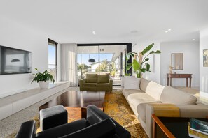 Smart-tv, pejs, videospil, computerskærme