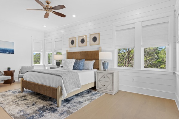 4 soverom, strykejern/-brett, reiseseng for barn og wi-fi (inkludert)