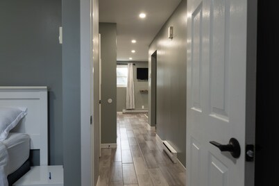 Newly Renovated Private 2 bed with 1 bath Getaway