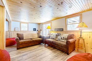 Interior - Dog-friendly cabin with pools, hot tub, tennis & pickleball - near Mt. Snow (Wilmington)