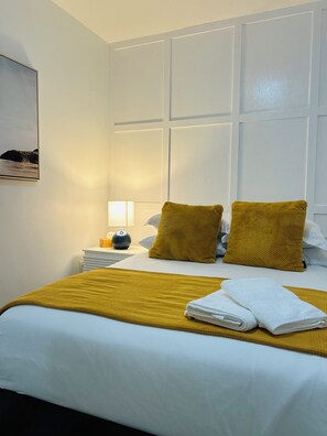 5 bedrooms, iron/ironing board, travel crib, WiFi - Lovelyhome•Near BU•With TreeHouse•Ideal for group stays (Brandon)