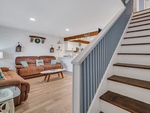 Interior - Grayson by the Sea, Walk to Beach, Pool Access (Tybee Island)