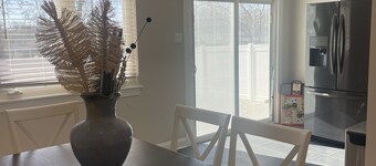 Stylish 4 Bedroom Townhouse near UD campus