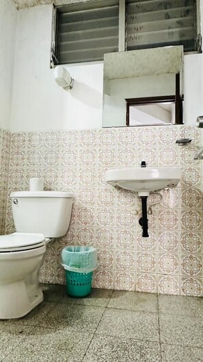 Free toiletries - Royal Palace Hostal (Panajachel)