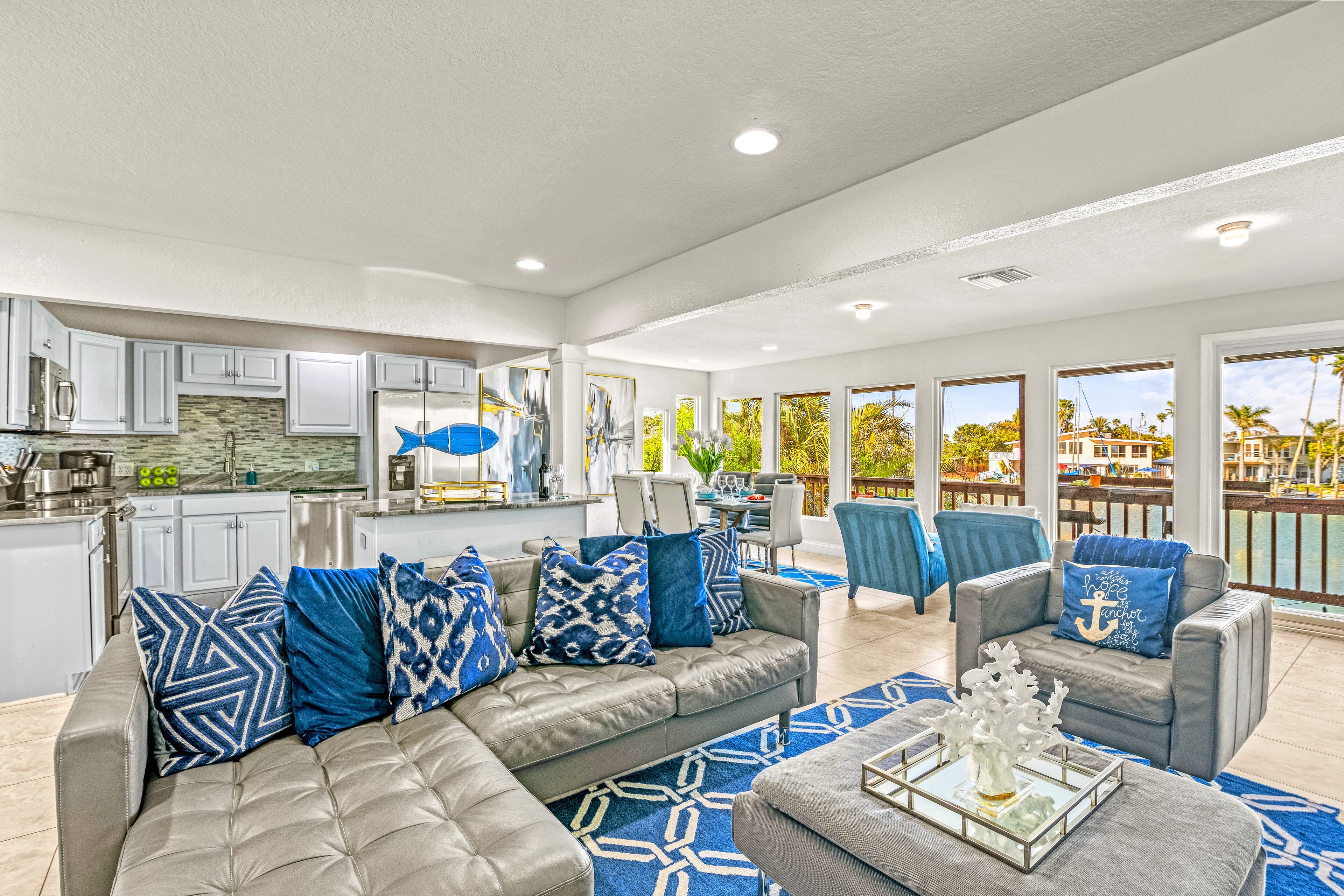 Waterfront Penthouse| Dock| Fishing| Walk to Beach
