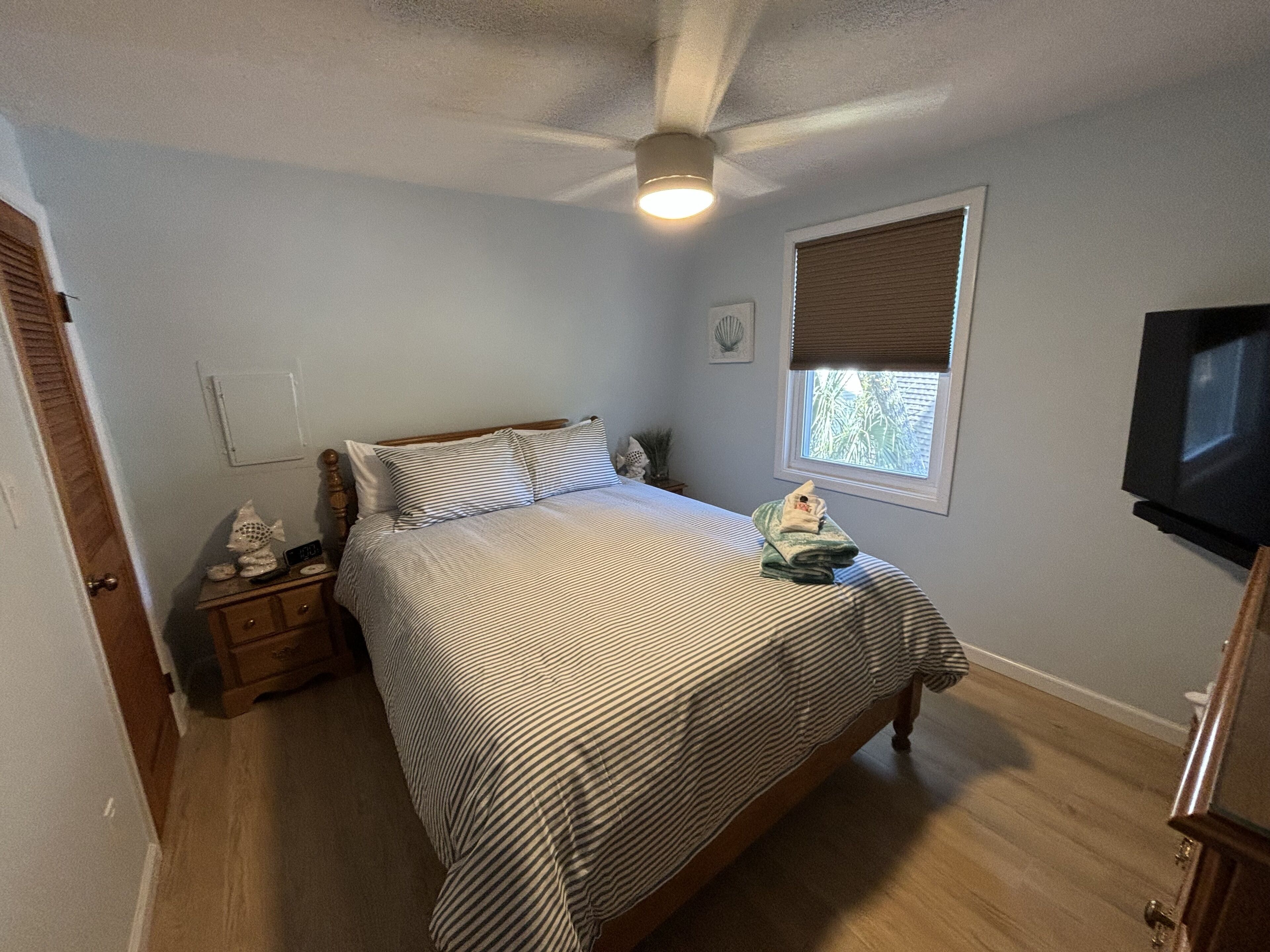 1 bedroom, in-room safe, iron/ironing board, free WiFi