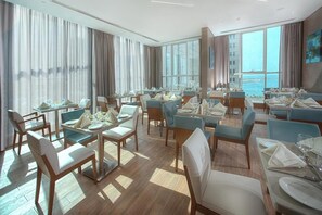 Dining - Classic Double Room Near To Abu Dhabi Capital Park (Abu Dhabi)
